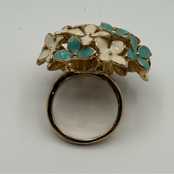Elegant Gold-tone Turquoise & White Flower Floral Rhinestone Ring Bouquet - Picture 2 of 8